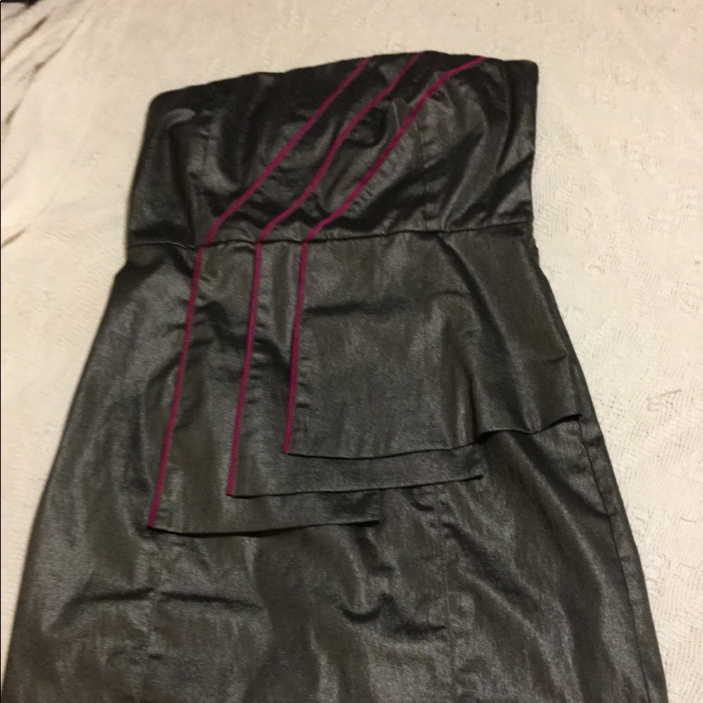 Silver mini with magenta trim